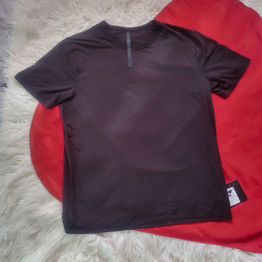 New Large Black Lululemon Mens Top